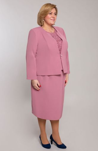 Τριμερές ροζ κοστούμι μπασκέ
