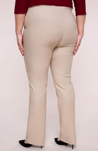 Μακρύ ίσιο παντελόνι σε μπεζ χρώμα